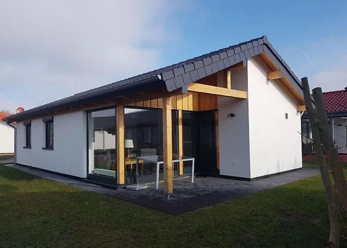 N7 Haus Mit Terrasse Und Garten An Der Nordsee By Interhome Grosswurden