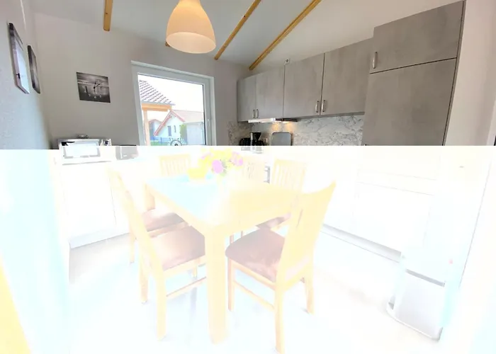 N7 Haus Mit Terrasse Und Garten An Der Nordsee By Interhome Grosswurden